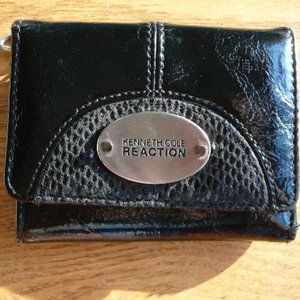 Kenneth Cole Reaction Black Tri-Fold Wallet with Zippered Change Pocket